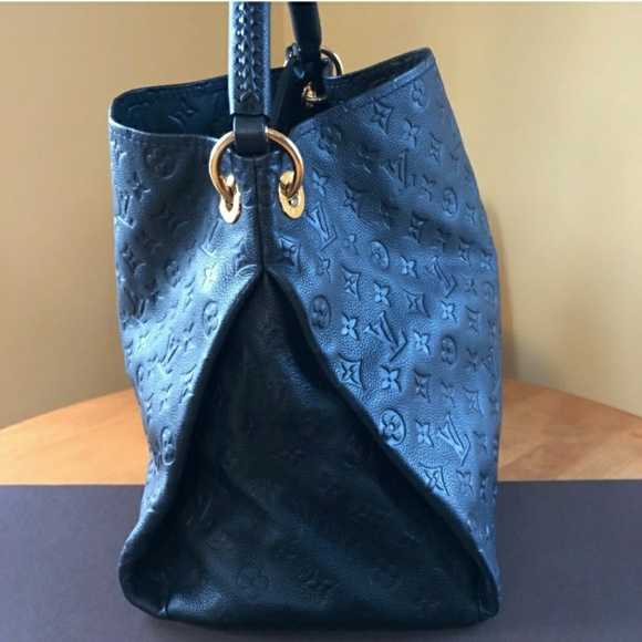 Louis Vuitton Artsy - Picture 5 of 10